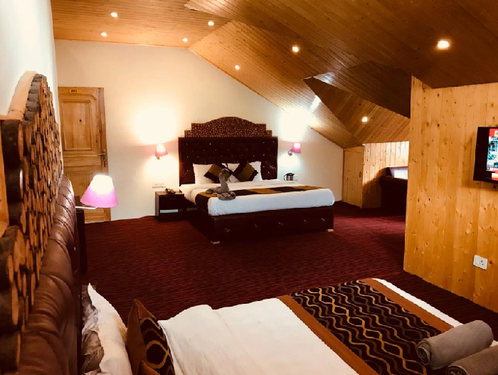1 x Family Suit Room With Moutain Room 